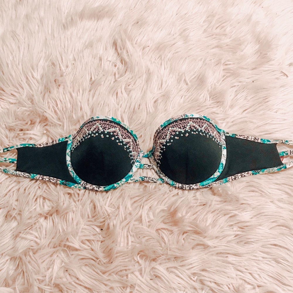 Victoria’s Secret bathing suit top